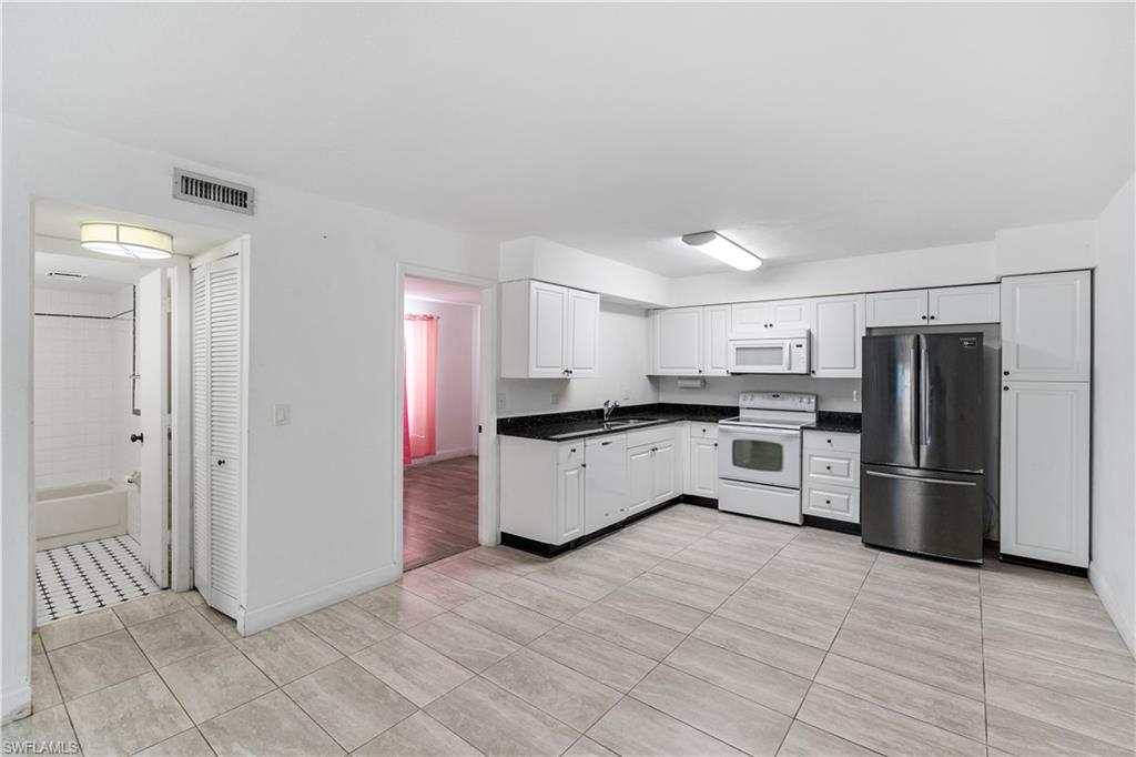 ROYAL HAWAIIAN CLUB - Residential