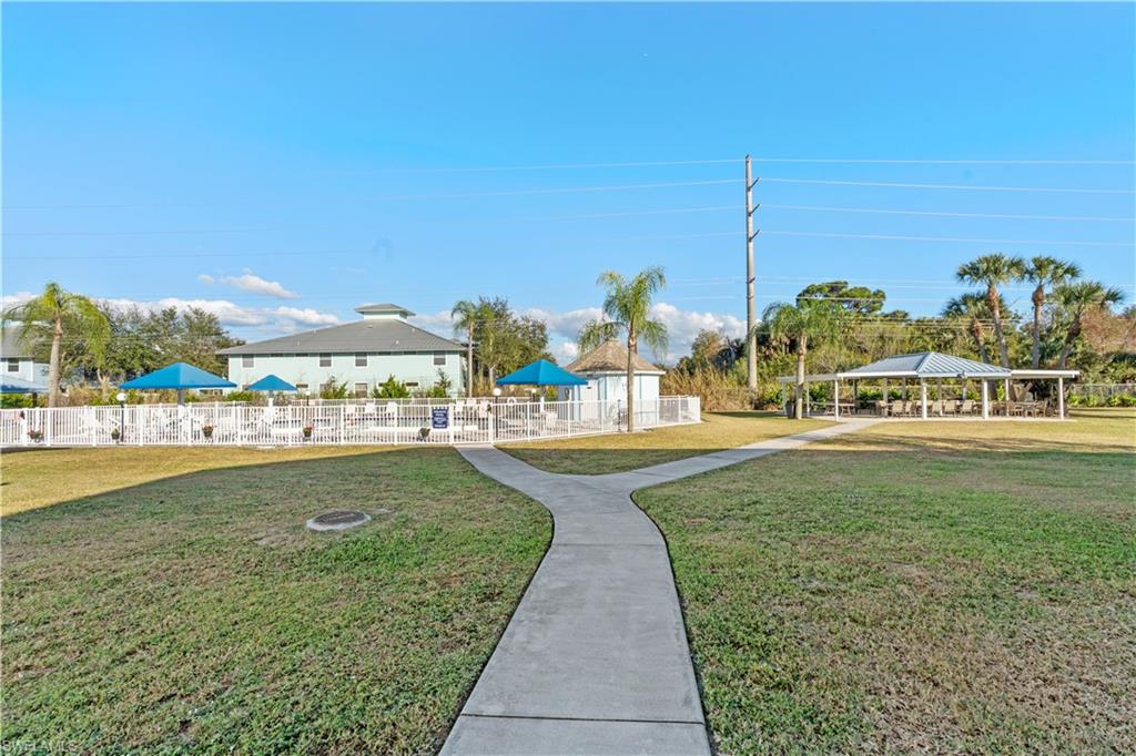 ROYAL HAWAIIAN CLUB - Residential