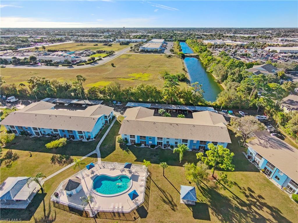 ROYAL HAWAIIAN CLUB - Residential