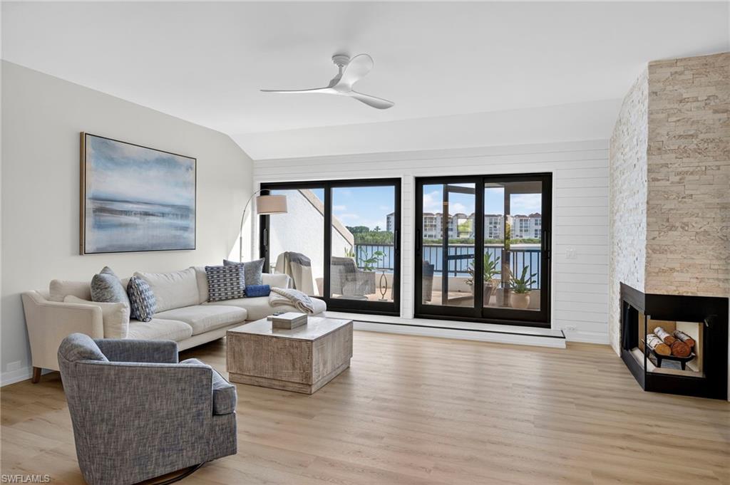 111 La Peninsula BLVD 111