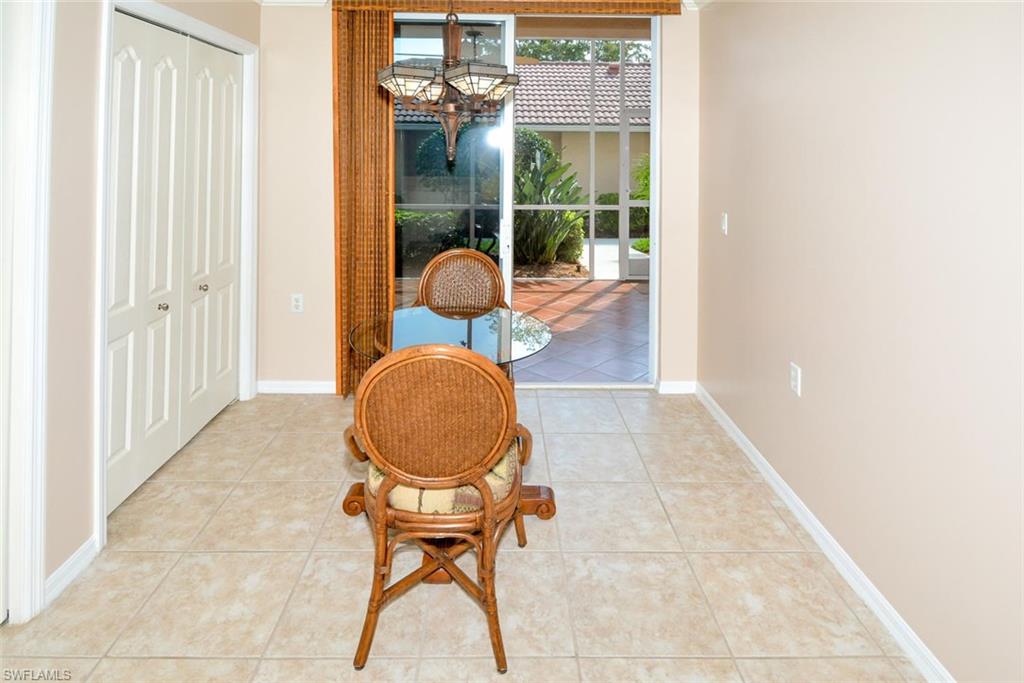 TWIN LAKES - Residential