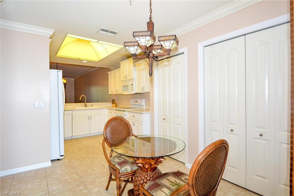 TWIN LAKES - Residential