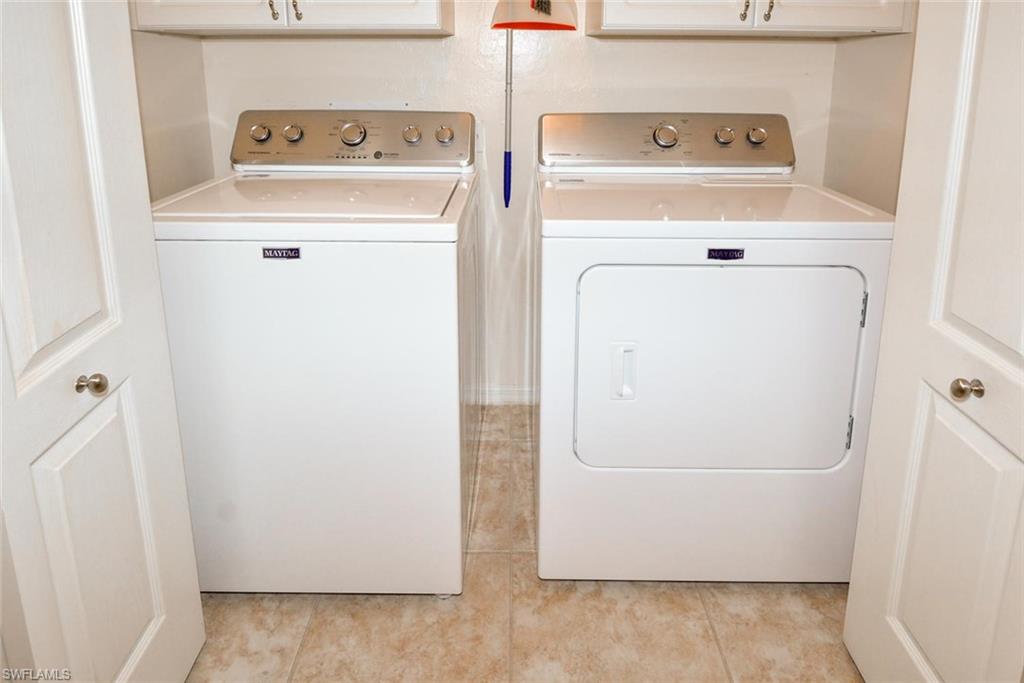 TWIN LAKES - Residential