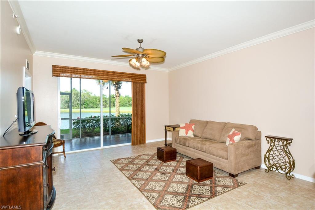 TWIN LAKES - Residential