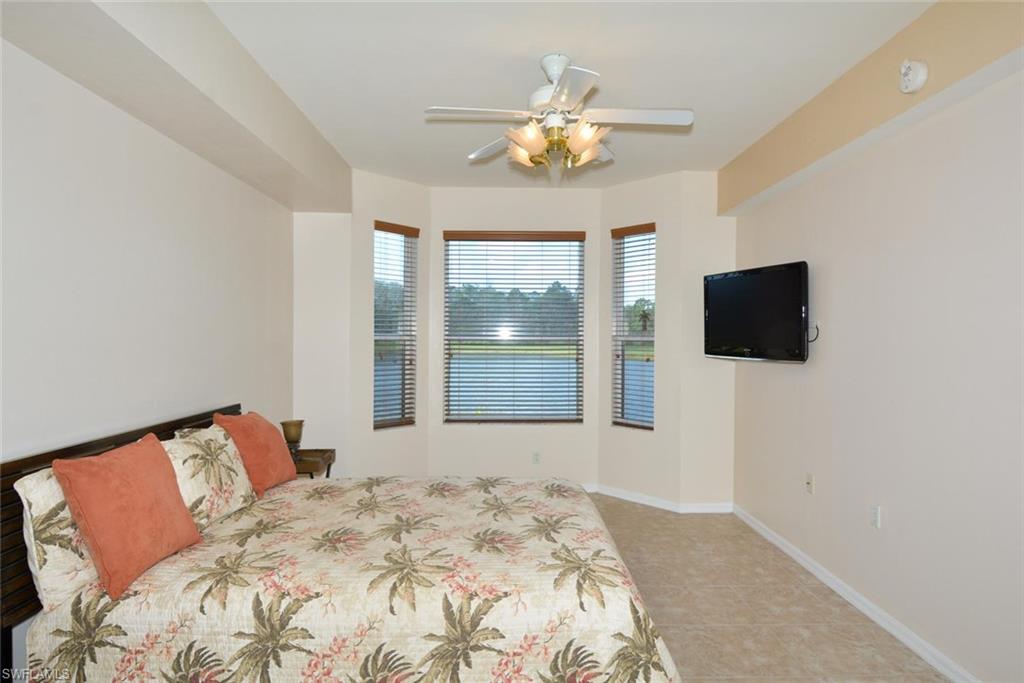 TWIN LAKES - Residential