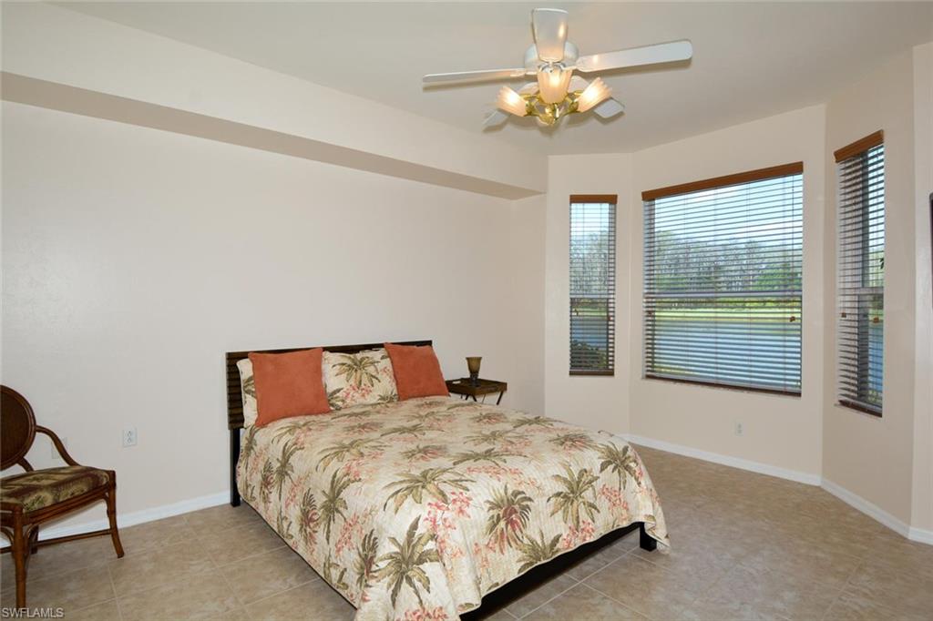 TWIN LAKES - Residential