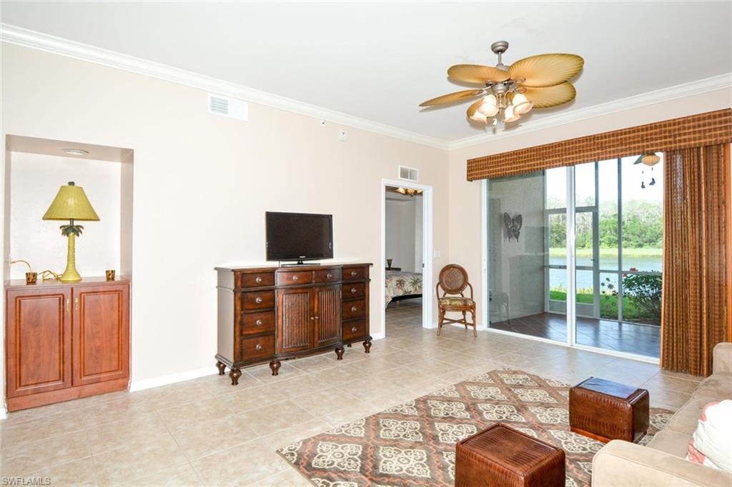 TWIN LAKES - Residential