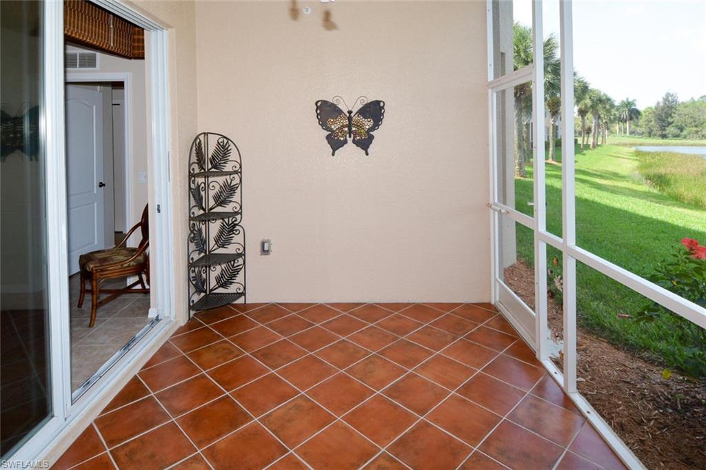 TWIN LAKES - Residential