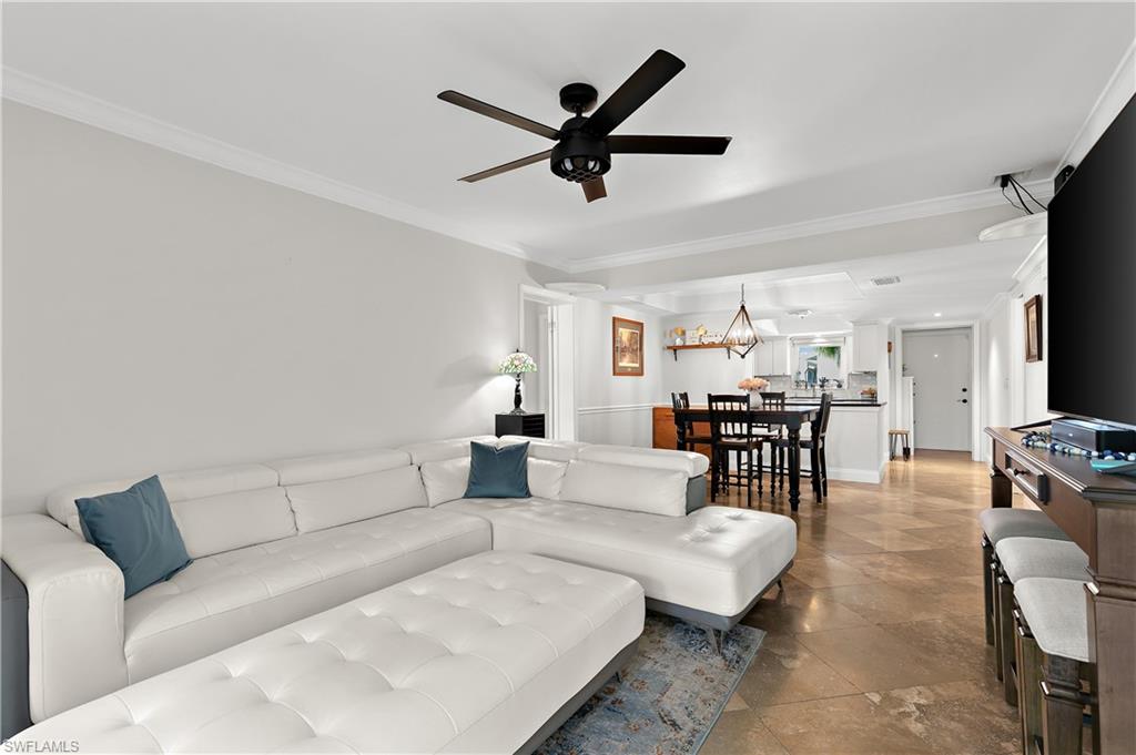 FOUR FOUNTAINS - Residential