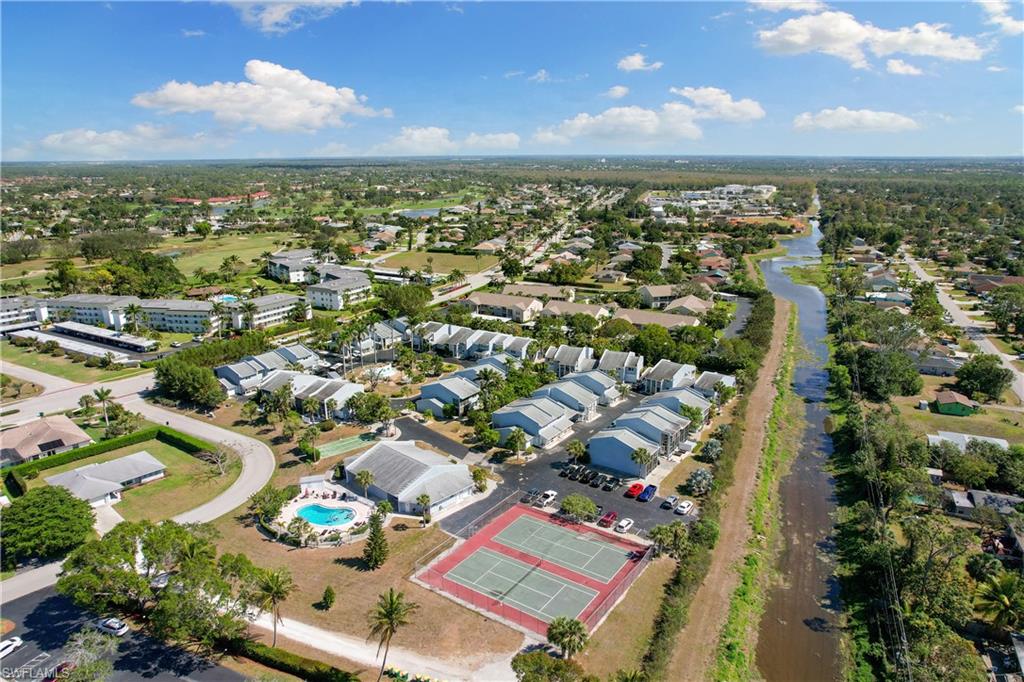 FOUR FOUNTAINS - Residential