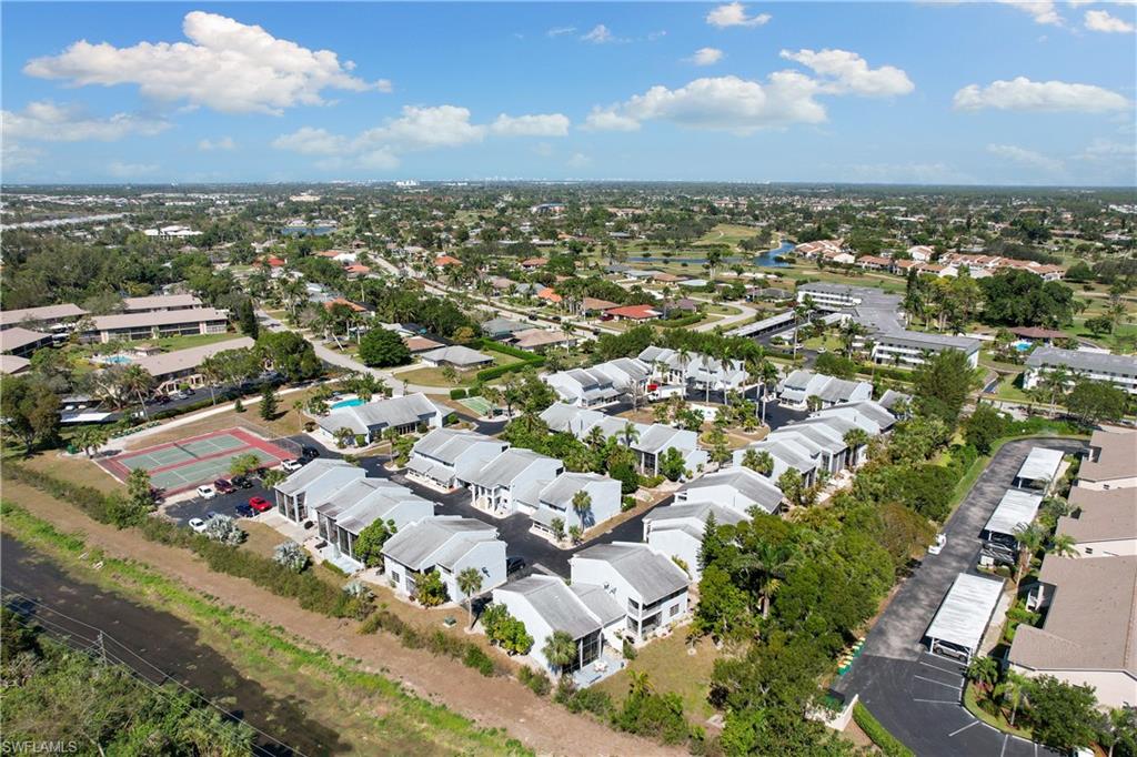 FOUR FOUNTAINS - Residential