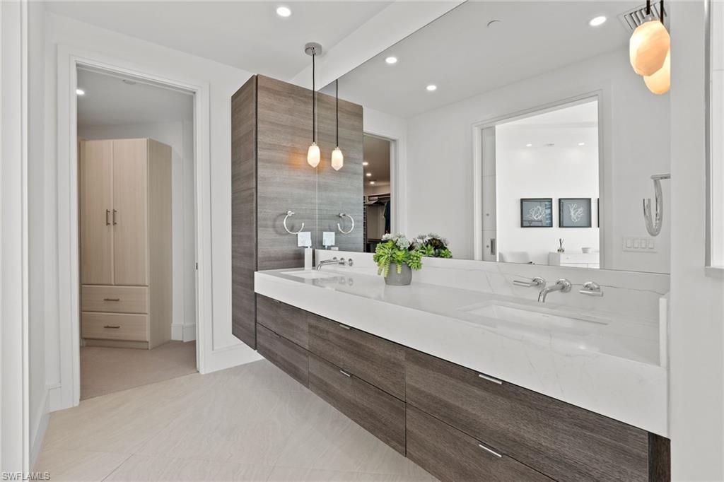 BAY SHORE PLACE - Residential