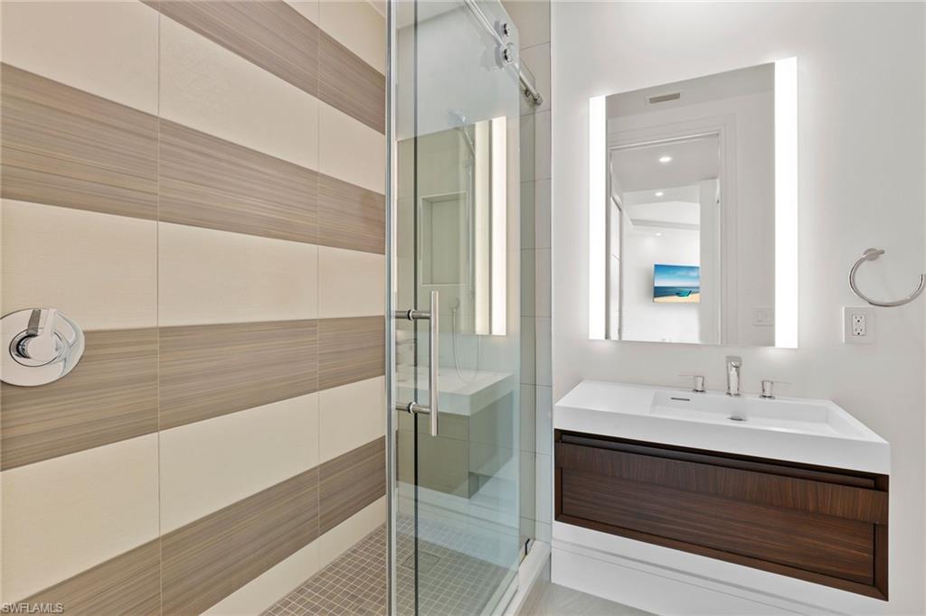 BAY SHORE PLACE - Residential