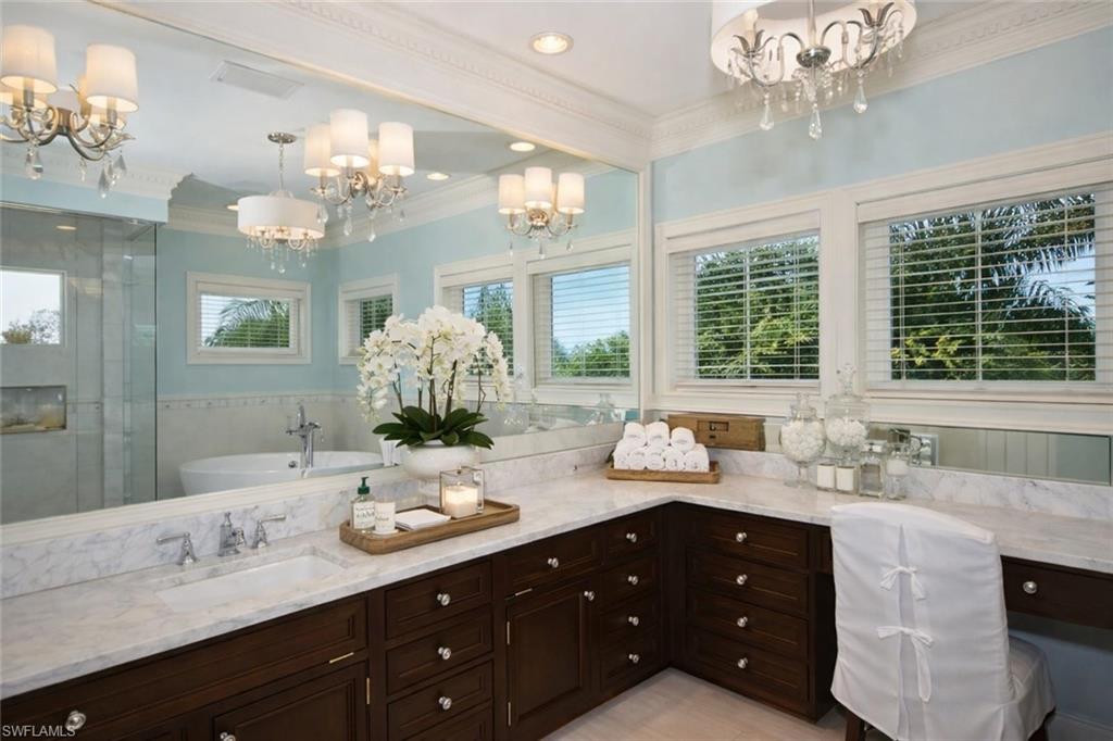 BAREFOOT BEACH - Residential