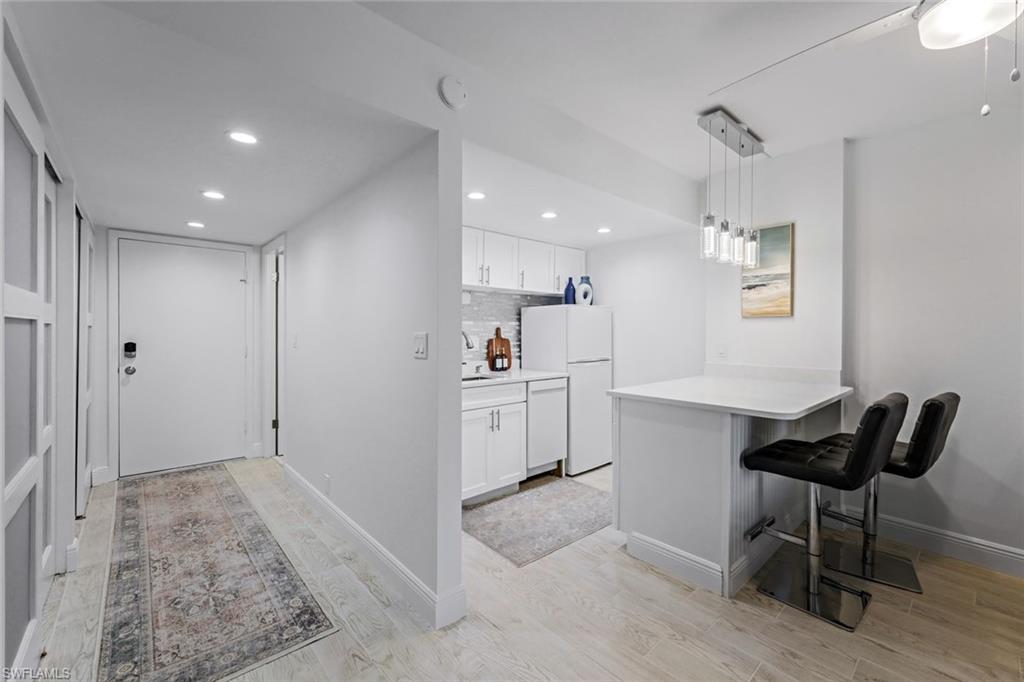 VANDERBILT TOWERS - Residential Lease