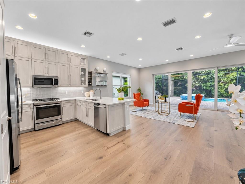 11331 Jacaranda DR