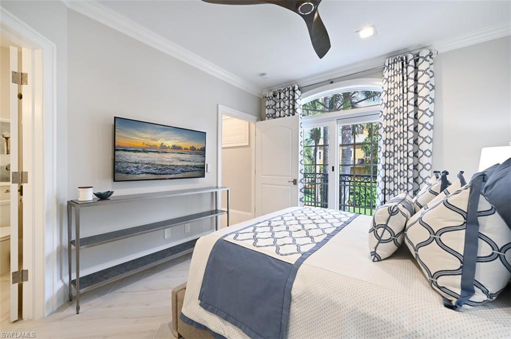 BAREFOOT BEACH - Residential