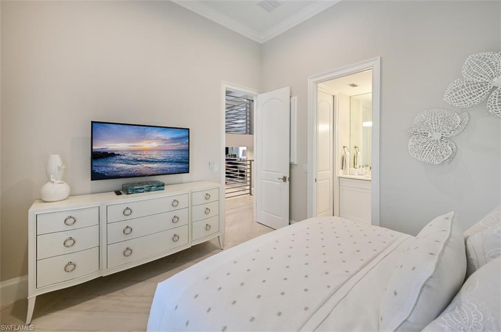 BAREFOOT BEACH - Residential