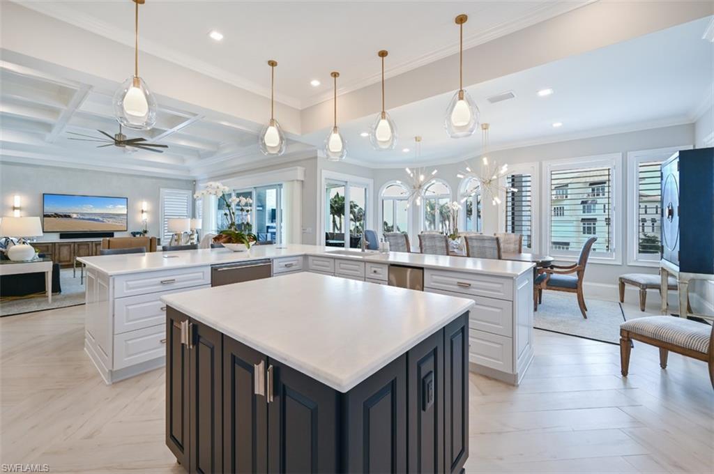 BAREFOOT BEACH - Residential