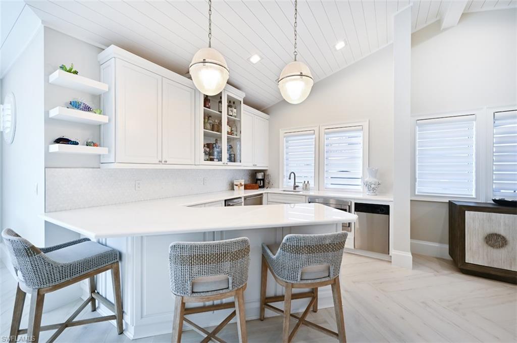 BAREFOOT BEACH - Residential