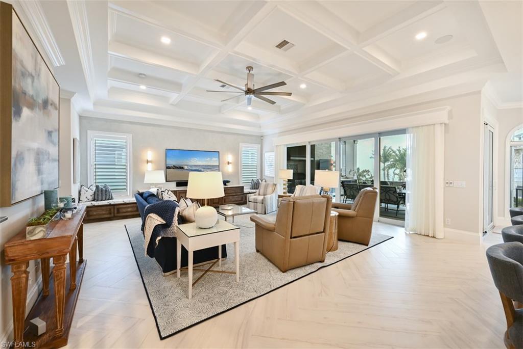 BAREFOOT BEACH - Residential