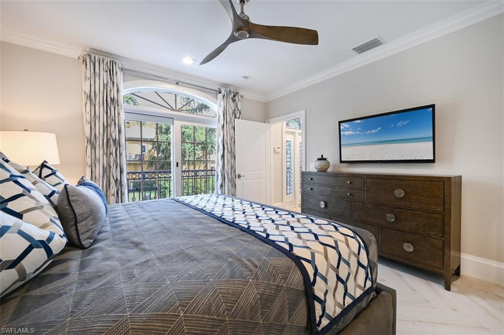 BAREFOOT BEACH - Residential