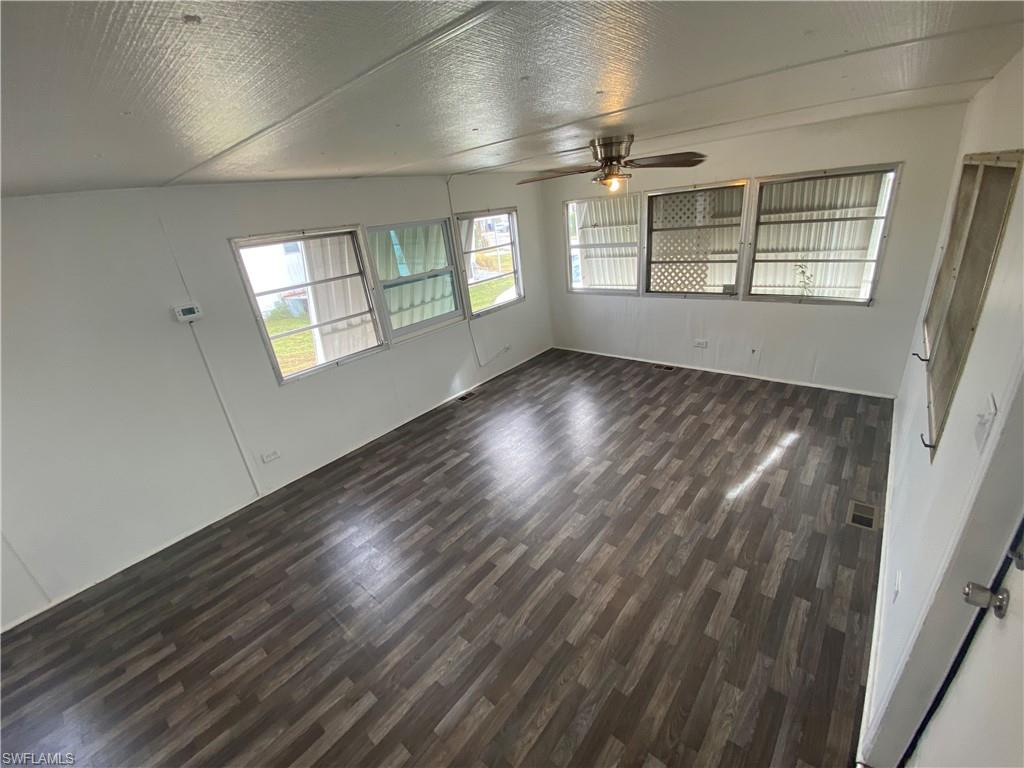 MOBILE MANOR - Residential Lease