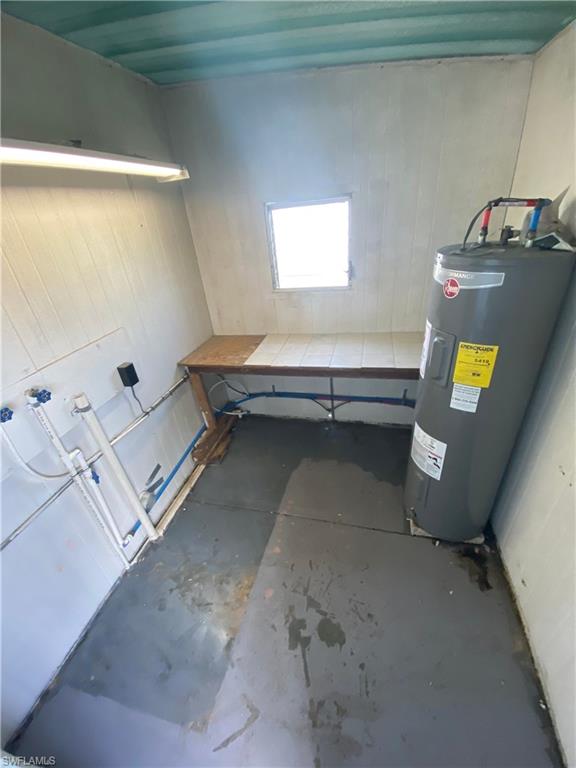 MOBILE MANOR - Residential Lease