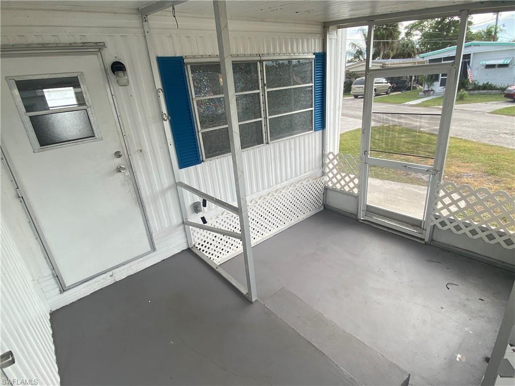 MOBILE MANOR - Residential Lease