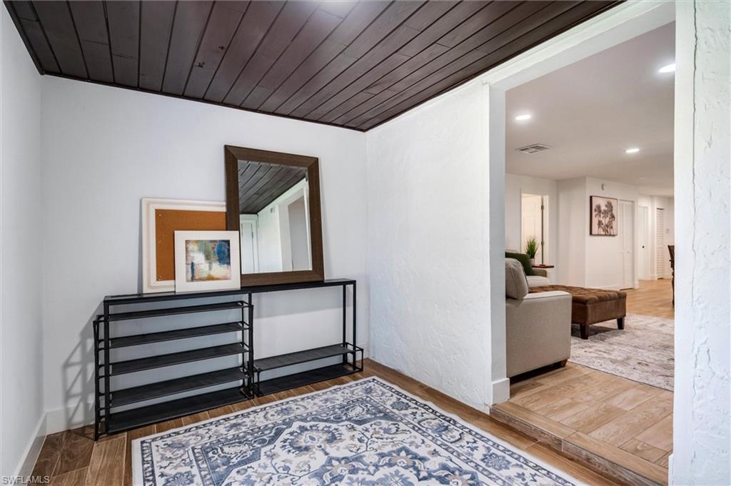 SUNSET HOMES - Residential