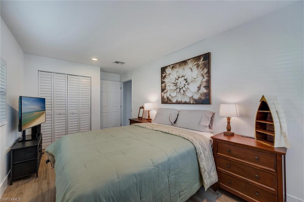 SUNSET HOMES - Residential