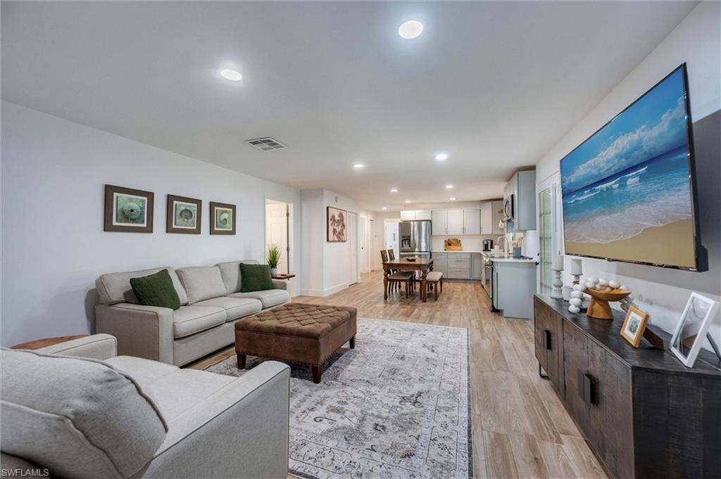 SUNSET HOMES - Residential