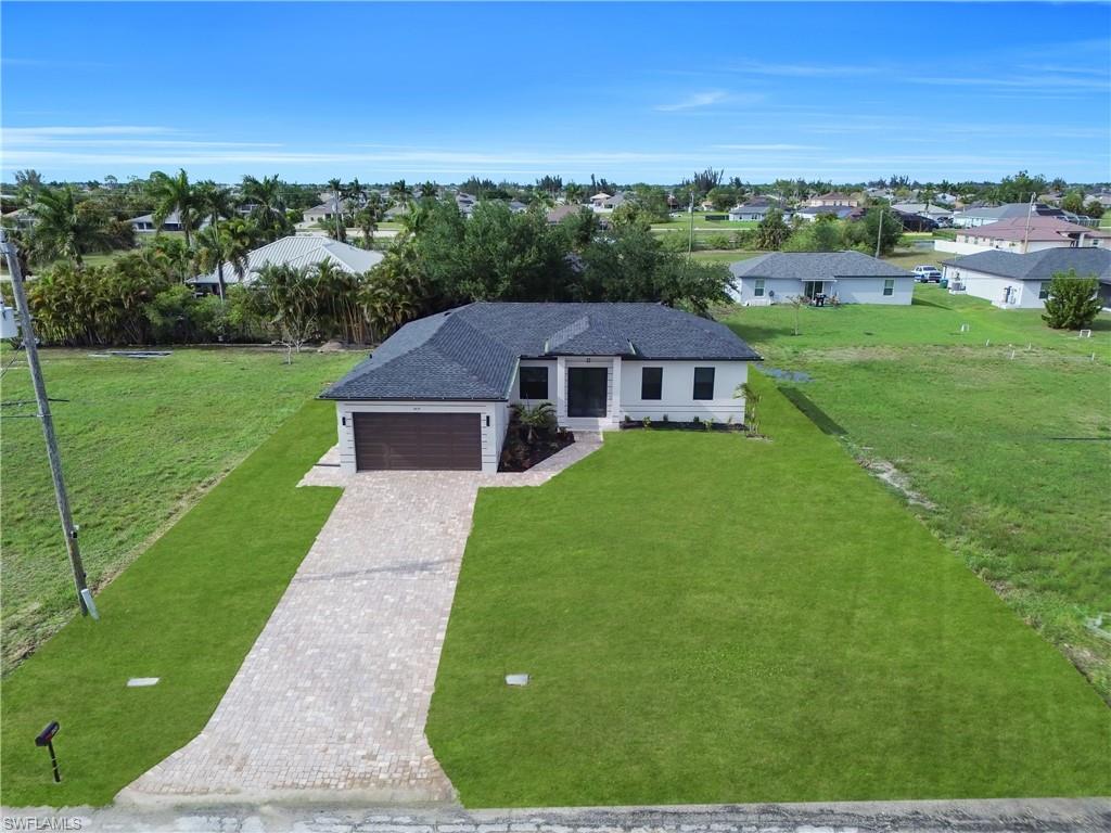 CAPE CORAL - Residential