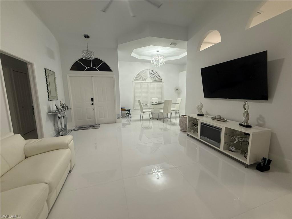 1726 Country Club BLVD