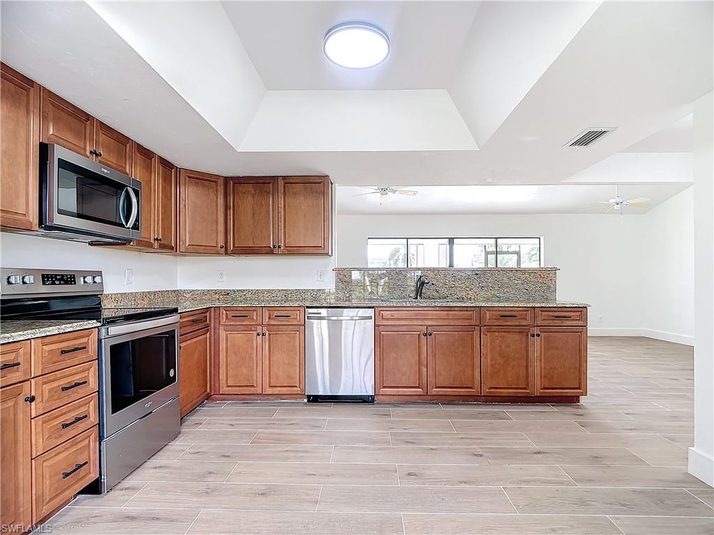 WILLOUGHBY ACRES - Residential Lease