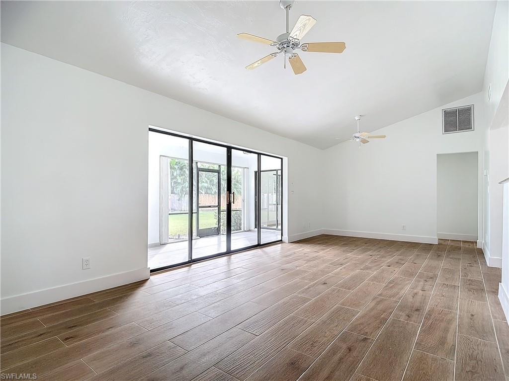 WILLOUGHBY ACRES - Residential Lease