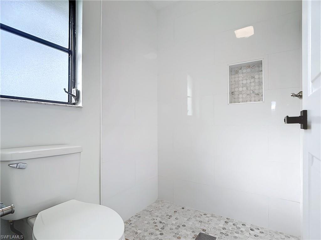 WILLOUGHBY ACRES - Residential Lease