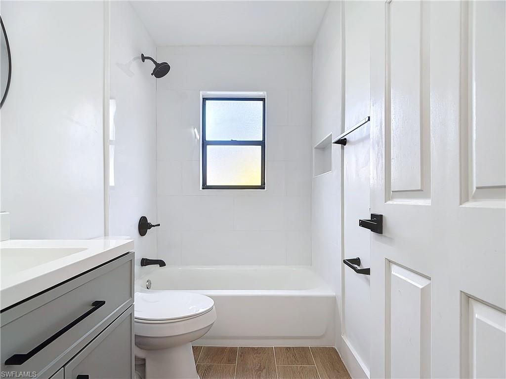 WILLOUGHBY ACRES - Residential Lease