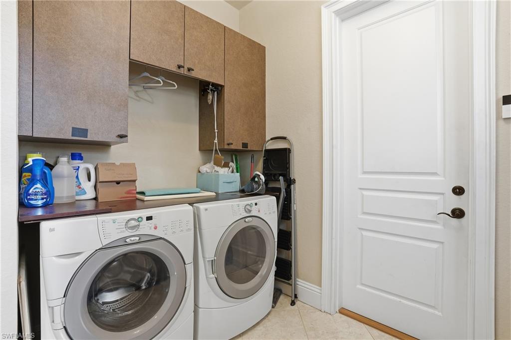 RIVER POINT - Residential