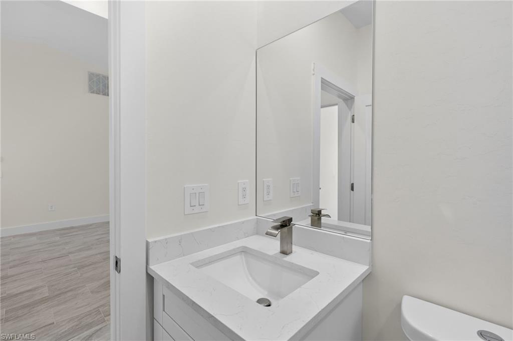 PINE MANOR - Residential