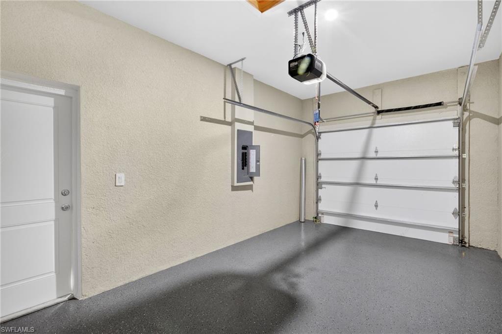 PINE MANOR - Residential