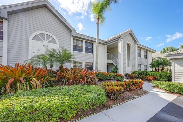 4240 LAKE FOREST DR APT 423, BONITA SPRINGS, FL 34134 - Image 3754a2303d3decdc43a97e5ff103dd5b/2830488126