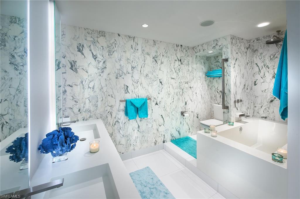 PARK PLAZA - Residential