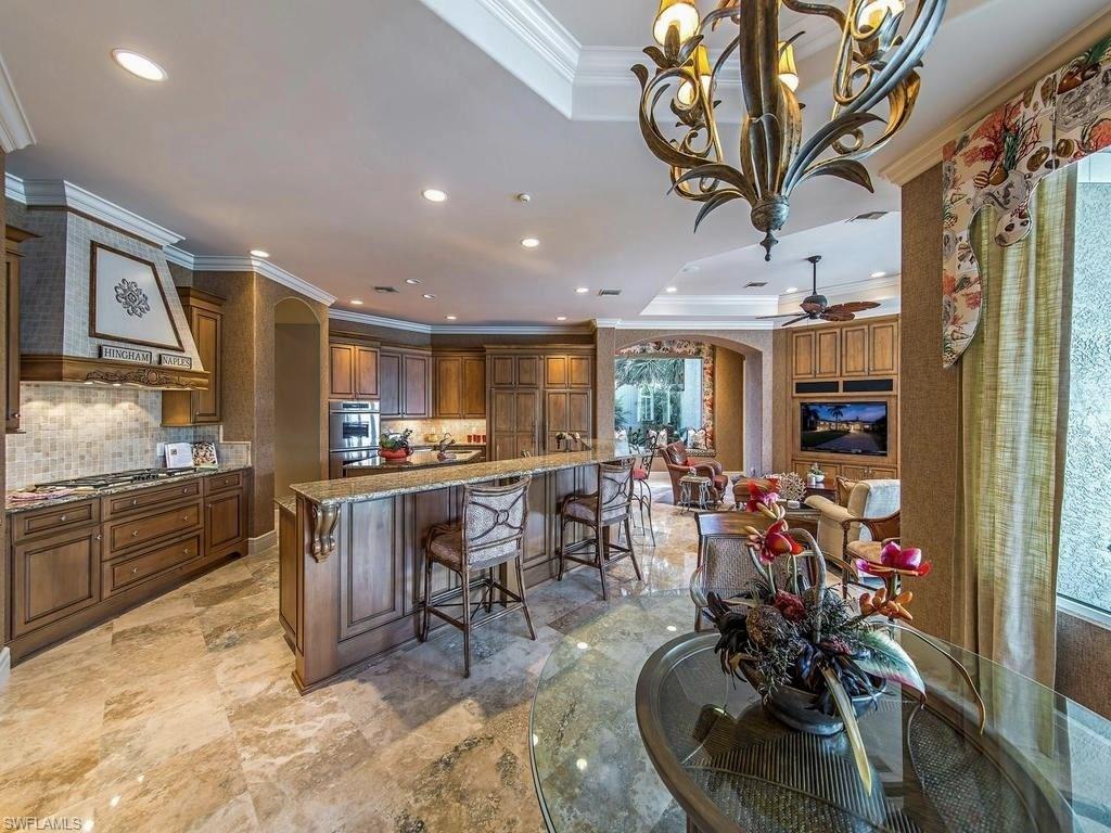 ESCADA AT TIBURON - Residential