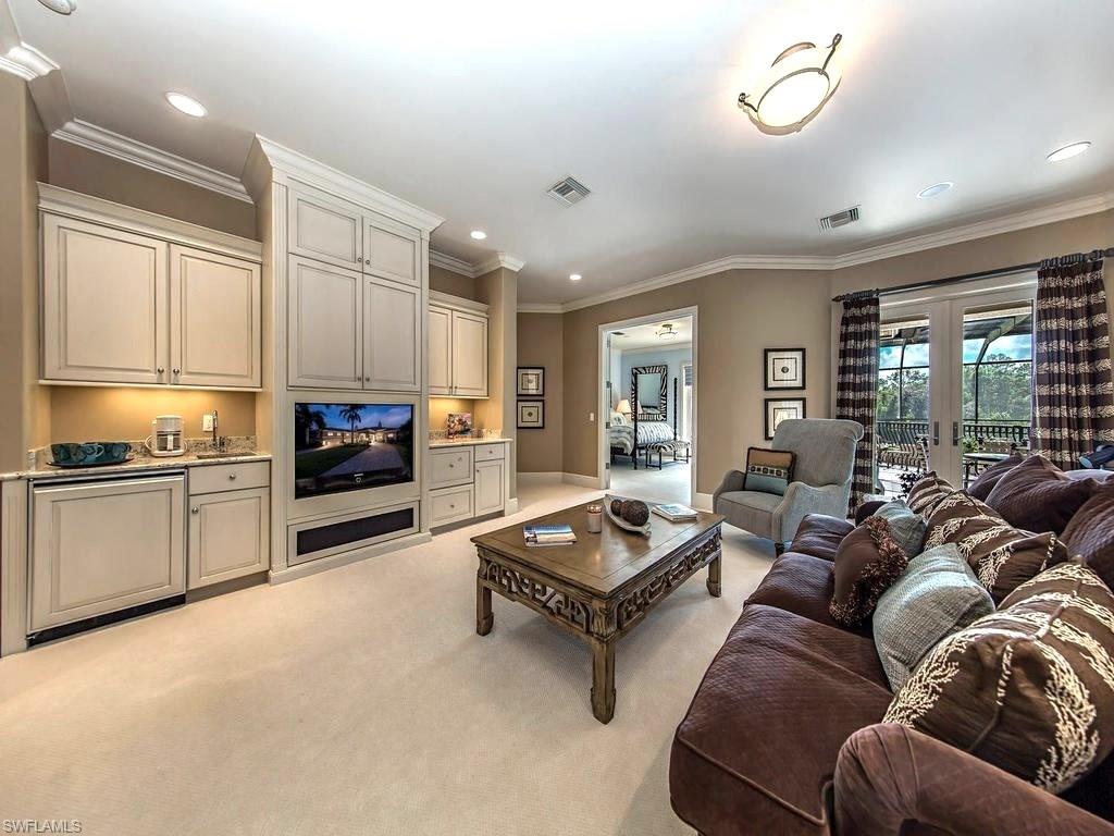 ESCADA AT TIBURON - Residential