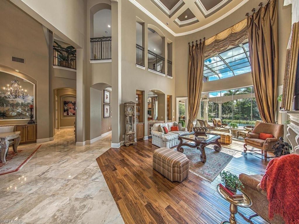 ESCADA AT TIBURON - Residential