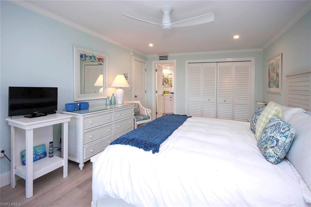SANDDOLLAR CONDO - Residential