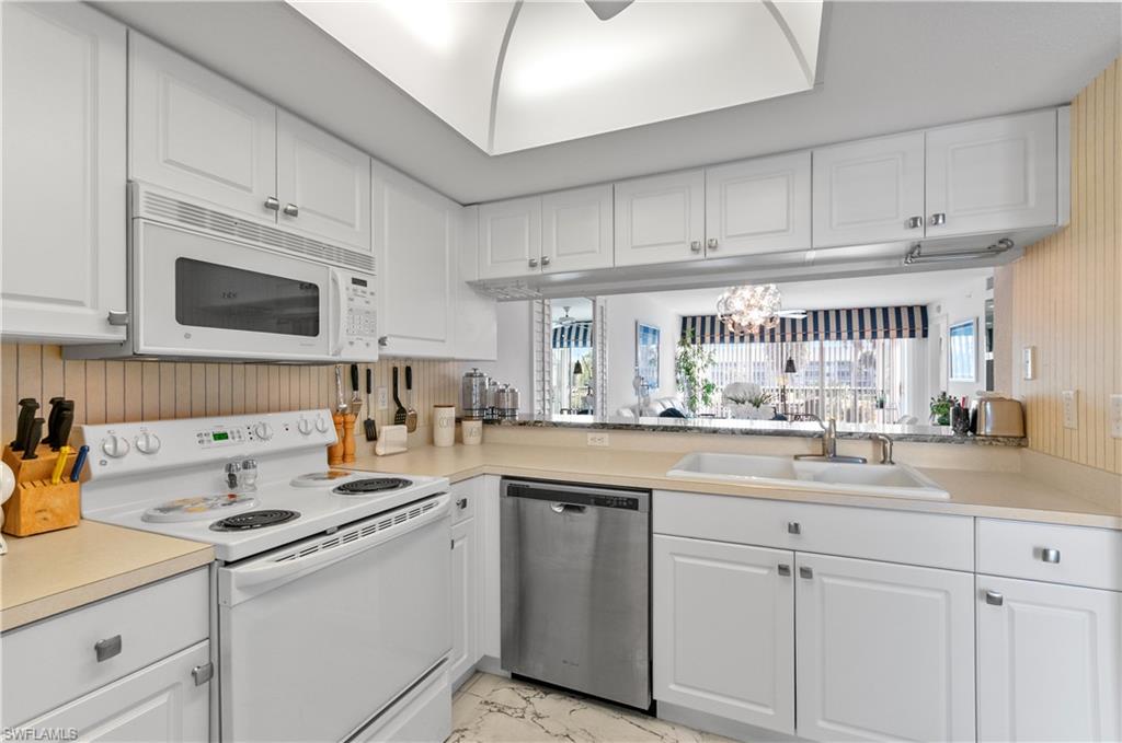 VILLAGES ON LAKE AUGUSTA - Residential