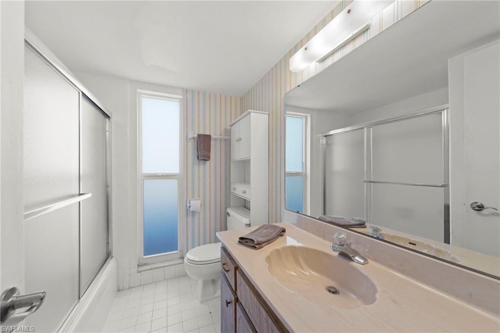 GLADES COUNTRY CLUB - Residential