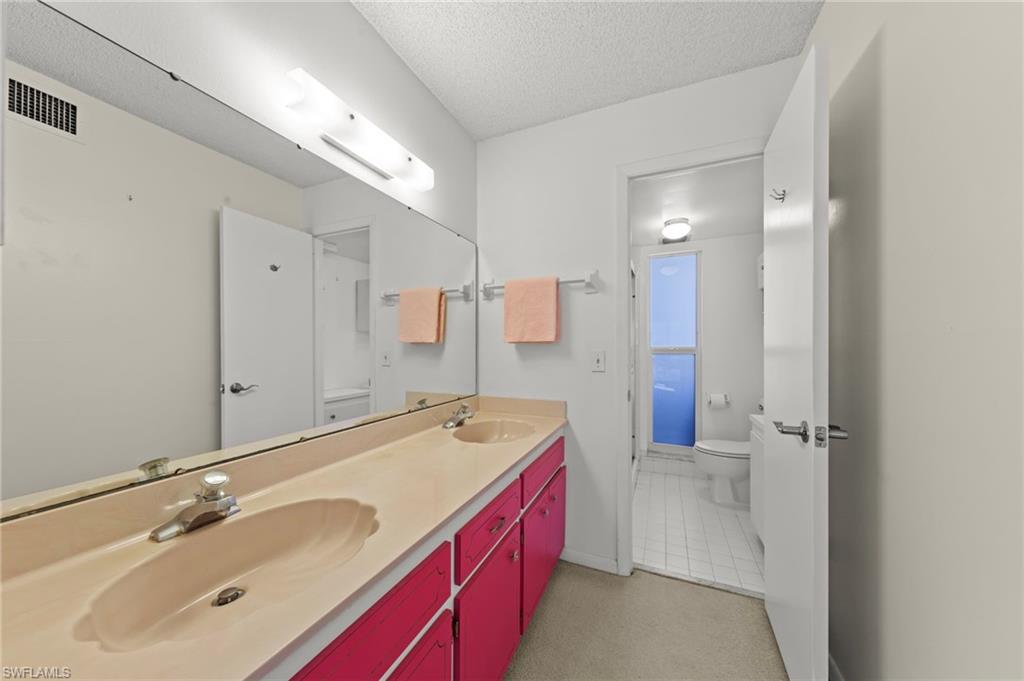 GLADES COUNTRY CLUB - Residential